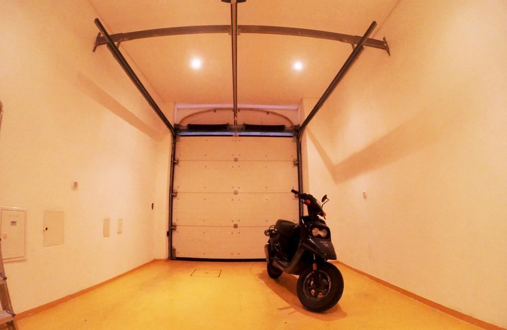 Triplex With Garage - Praca Das Flores Lizbona Pokój zdjęcie